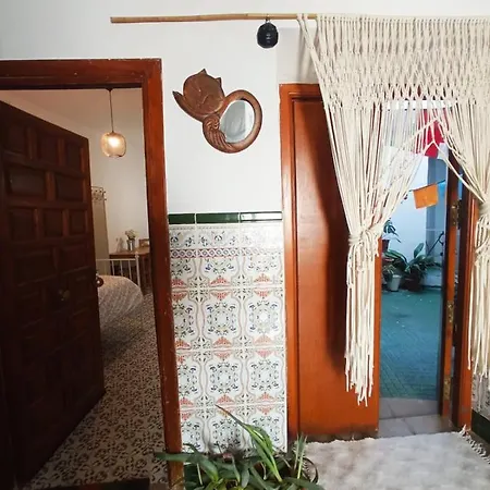 Alojamiento Con Patio Apartment *
